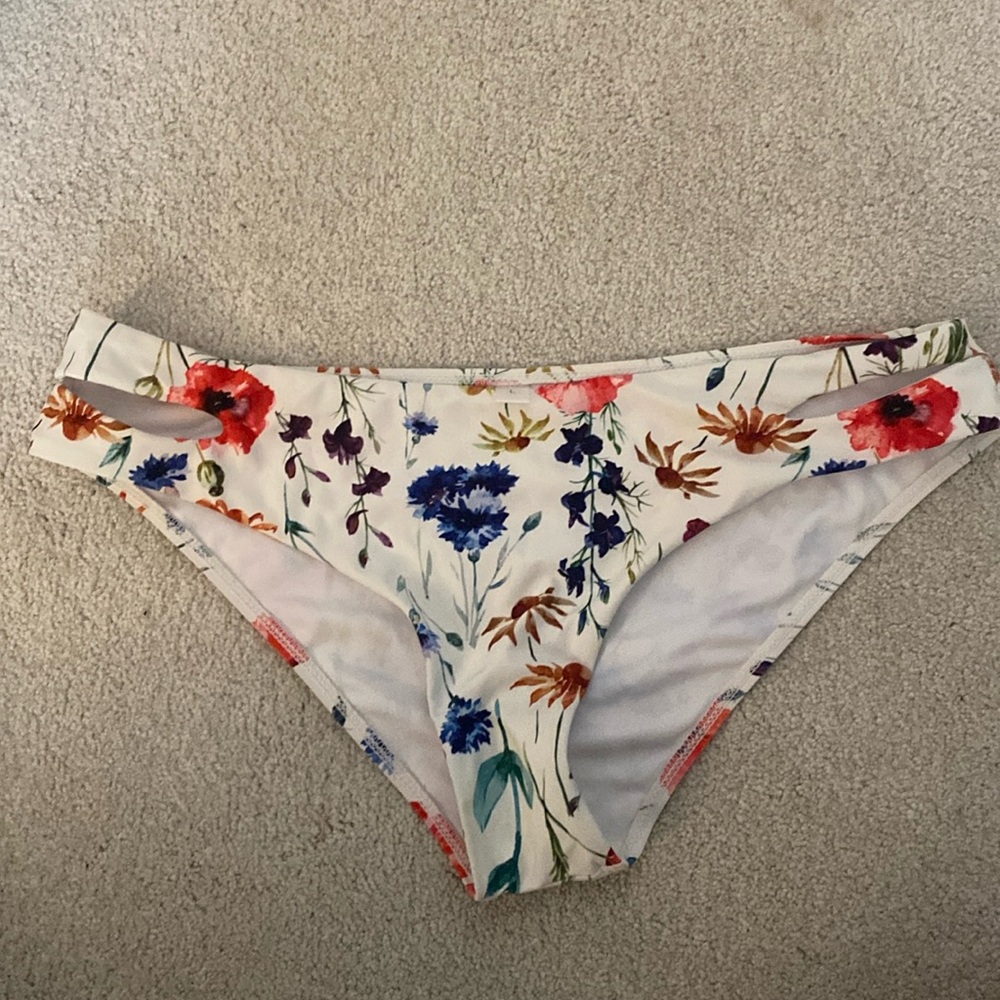 floral bikini bottoms with cut out detail